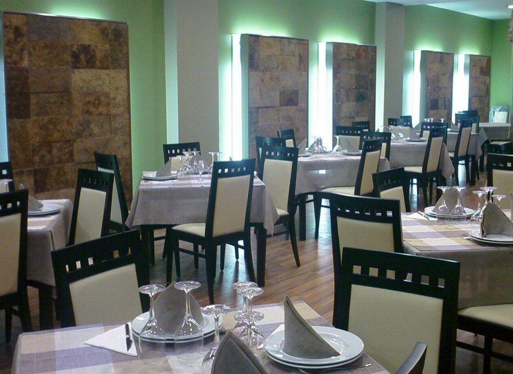 Hotel Avenida Понтеведра Екстериор снимка
